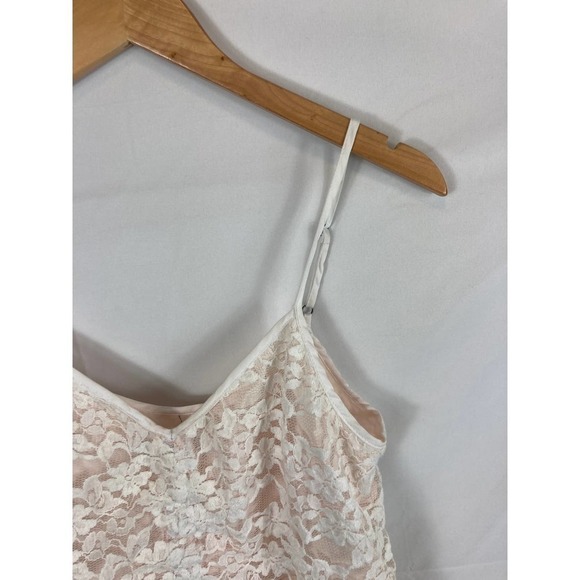 Abercombie & Fitch Lace V Neck Top Size Small - Picture 3 of 6